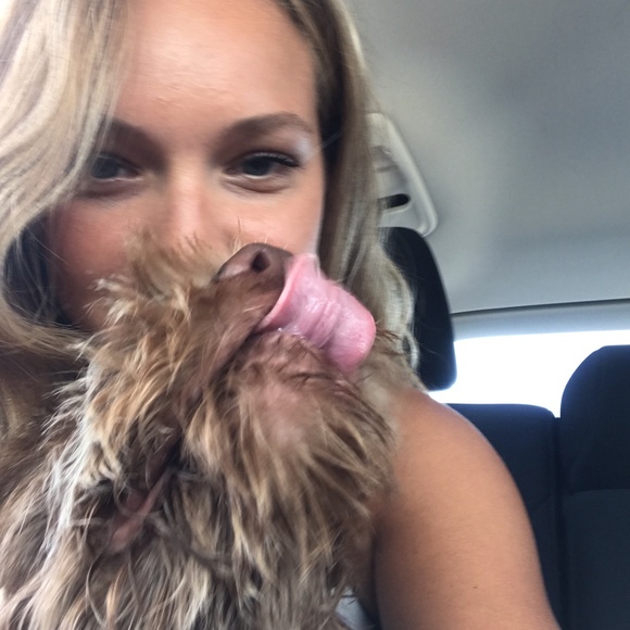 Meet your Posher, Camille - Picture 1 of 1